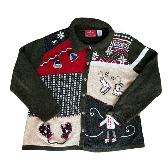 Holiday Lodge Sweaters - Vintage Novelty Christmas Sweater Holiday Lodge by North Quest Women's size XL
